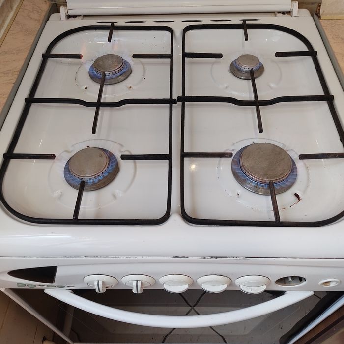 Продаю газовую плиту, б/у