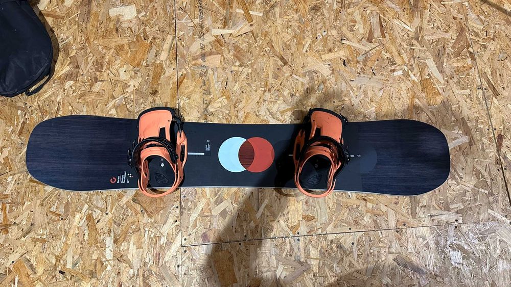 Placa snowboard Burton Custom Flying 162 cm, cu legaturi dedicate