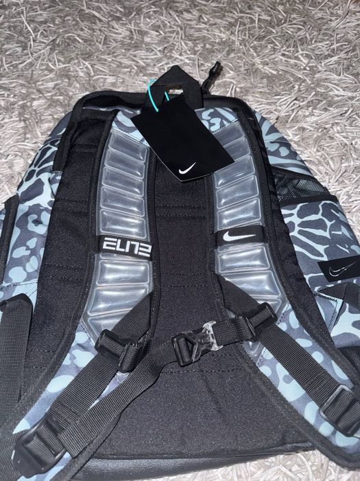 Продам рюкзак Nike Elite