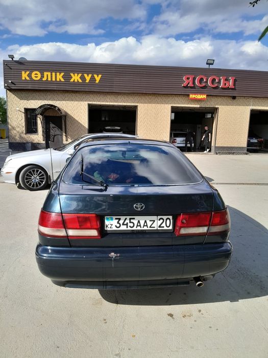 Продам Тойота Карина Е объем.2.0 1994ж