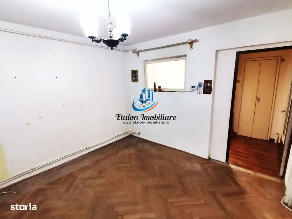 Apartament 4 camere semidecomandat, etaj 6, Maratei Piatra Neamt — fotografia 1
