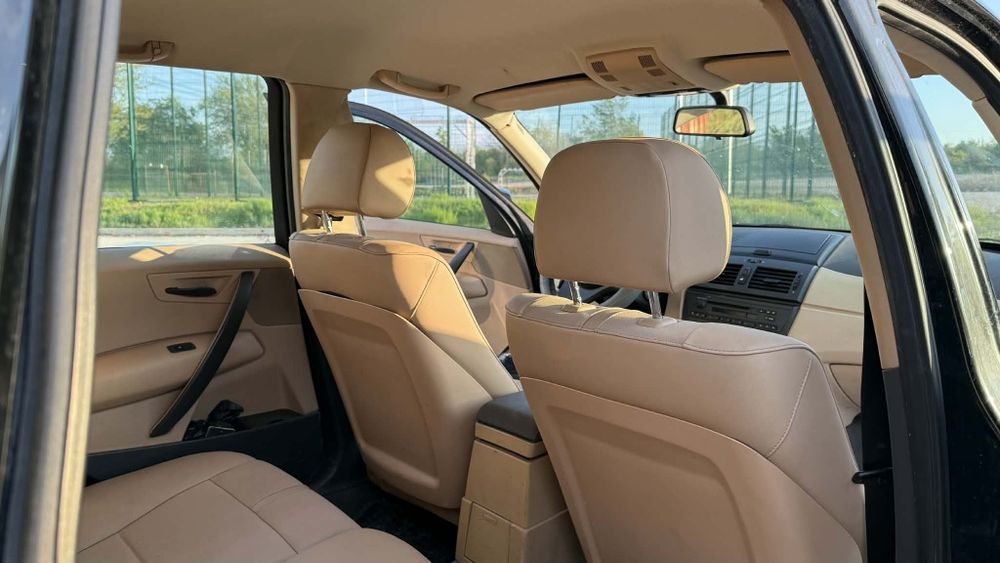 Продавам моето BMW x3 2004 година