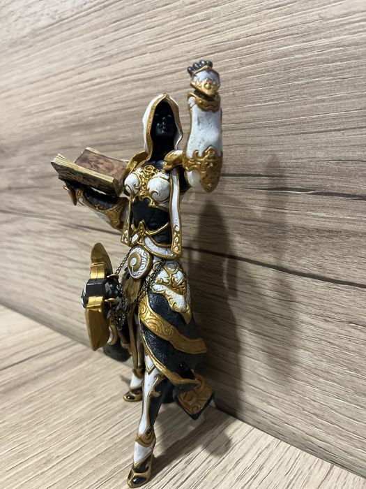 Статуэтка Жрец. Wow