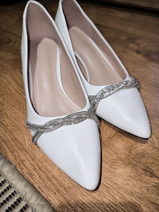 Продам туфли на девочку