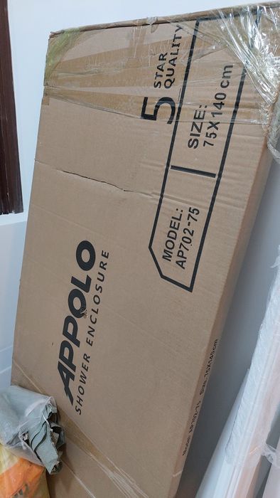 Стеклянная перегородка для ванной