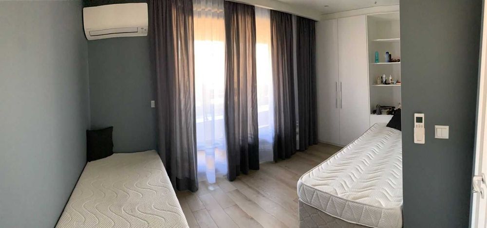 Дава се под наем Четиристаен апартамент в Варна, Център - 175 кв.м за 698.19 € - Снимка #8