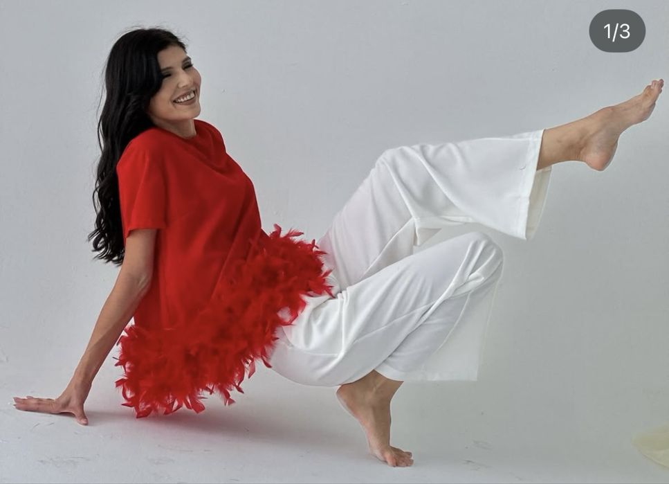 Кофточка с перьями