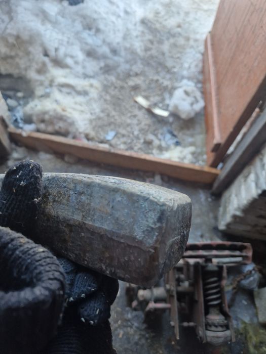 Продам кувалду латуневою