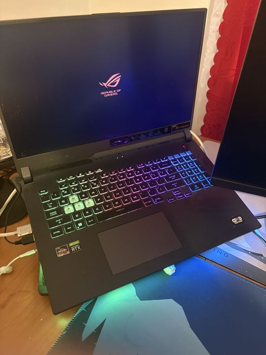 Vand asus rog strix g17