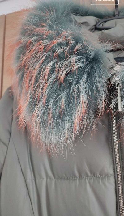 Geacă de iarnă, cu guler din blaniță