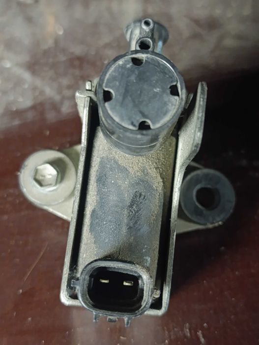 Вакум клапан турбо Тойота / Toyota 1,4D4D 25819-330**