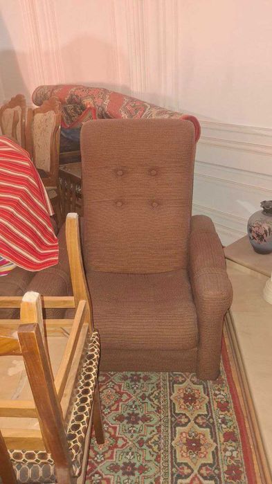 Кресло не раскладное есть 6 штук