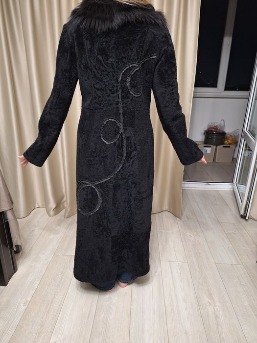 Продам зимнее пальто - дублёнку.