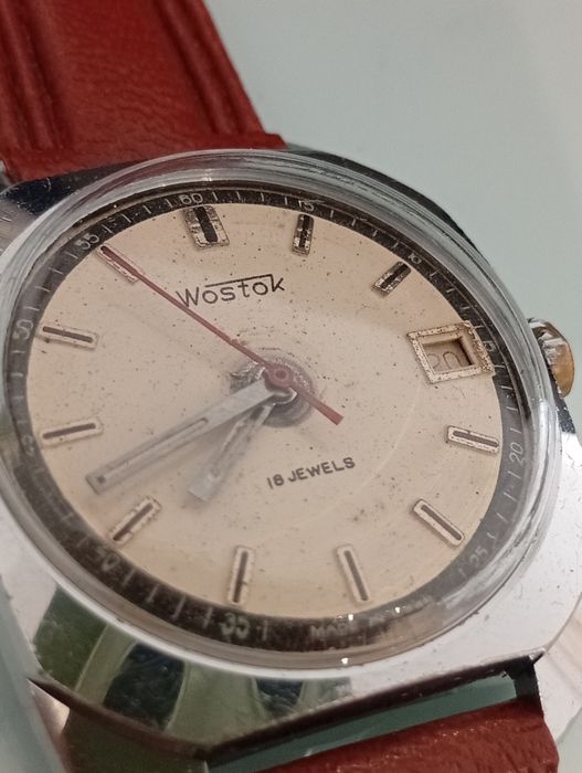 Руски ръчен механичен часовник WOSTOK.