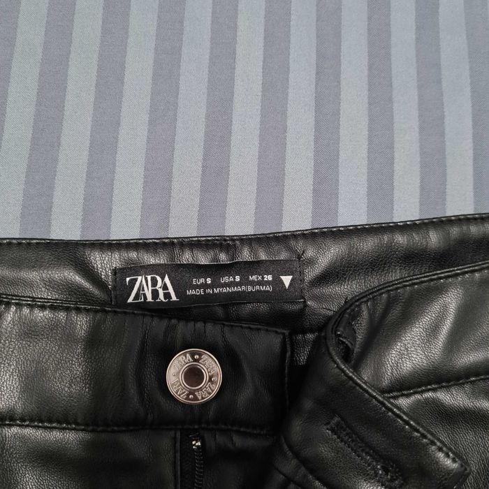 Кожен панталон Зара