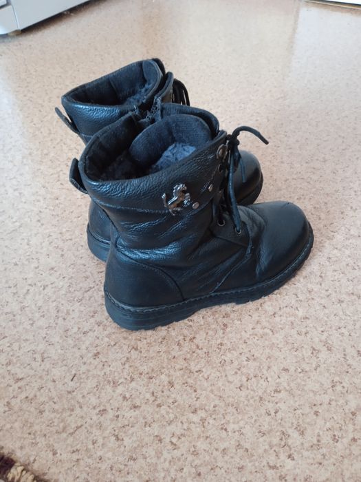 Детские ботинки.