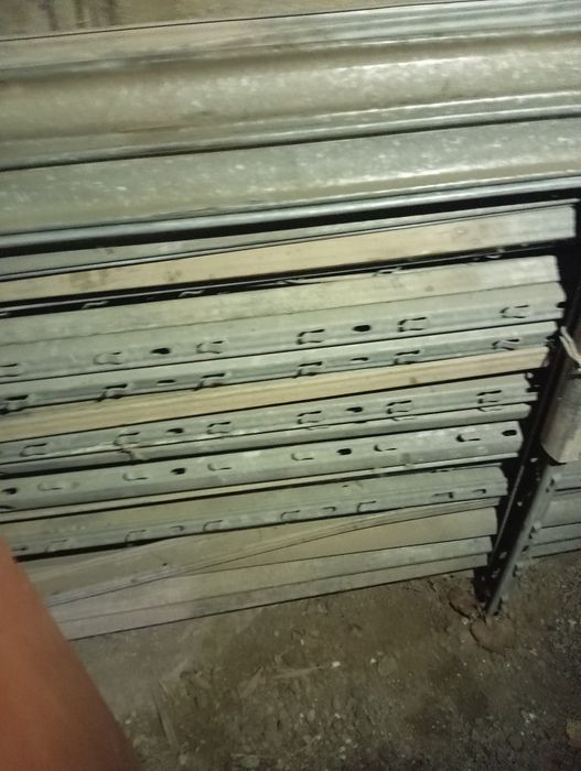 Продам стойки и забор готовый