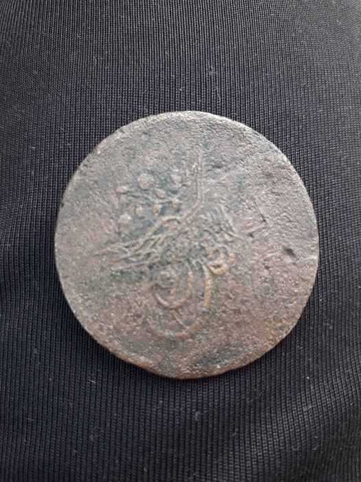 Голяма монета мисля че е турска