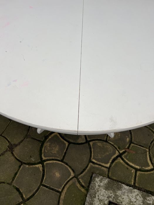 Masa de lemn, diametru 1m, cu extensie incorporata