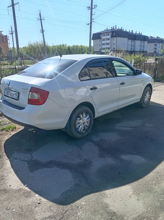 Продам Skoda rapid.