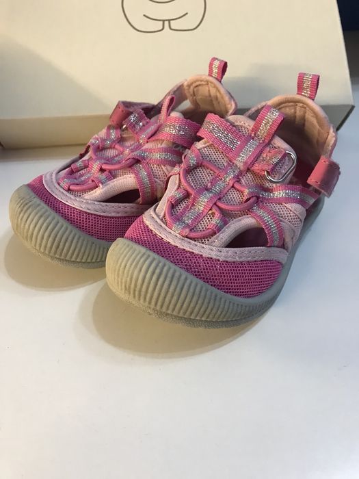 Детски обувки.    .