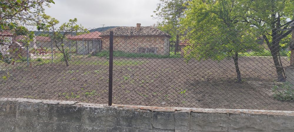 С. Белоградец - продава два имота