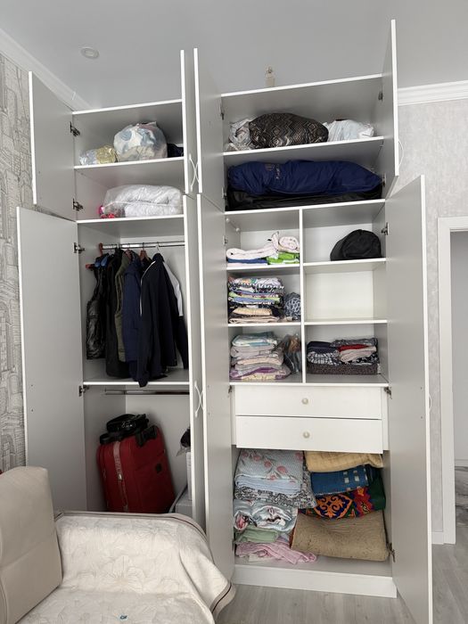 Вместительный шкаф