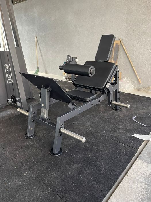 Тренажёр. Жимовая стойка