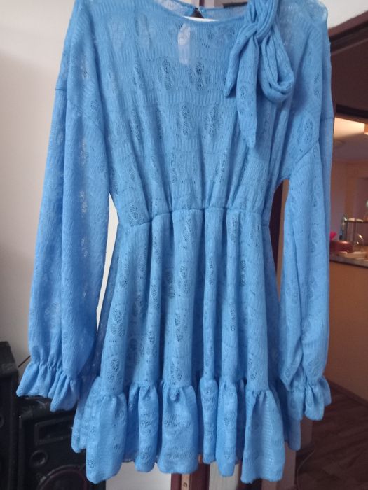 Vând rochita scurta