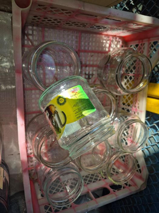 Продаю разного размера банки