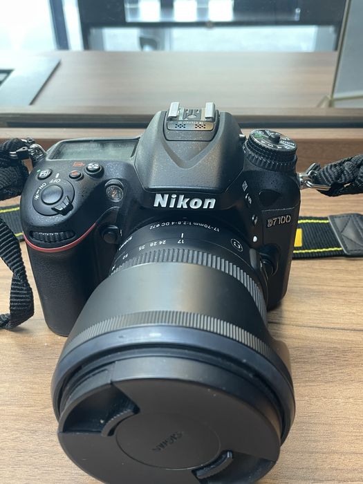 Aparat foto Nikon D7100 25 K cadre + accesorii