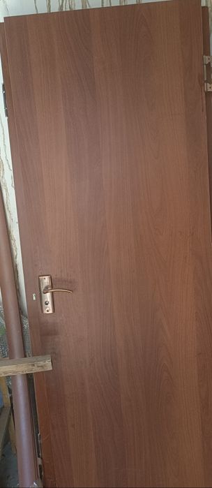 3 Есік б/у сатылады