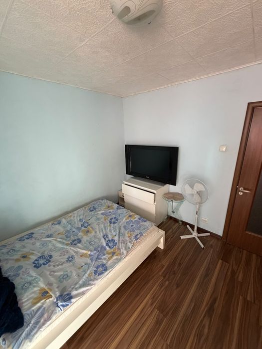 Închiriez garsonieră,zona Lăpuș