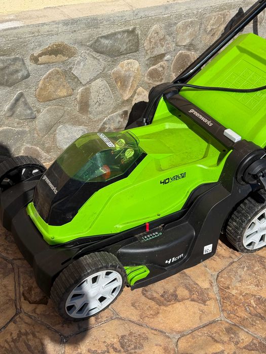 Greenworks G40LM41K4 Mașină de tuns iarba DEFECT