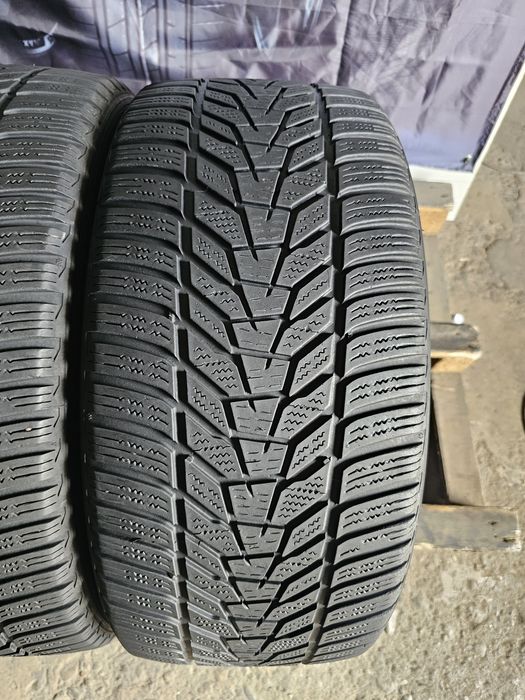 2 anvelope iarna 245 40 19 Hankook 2023