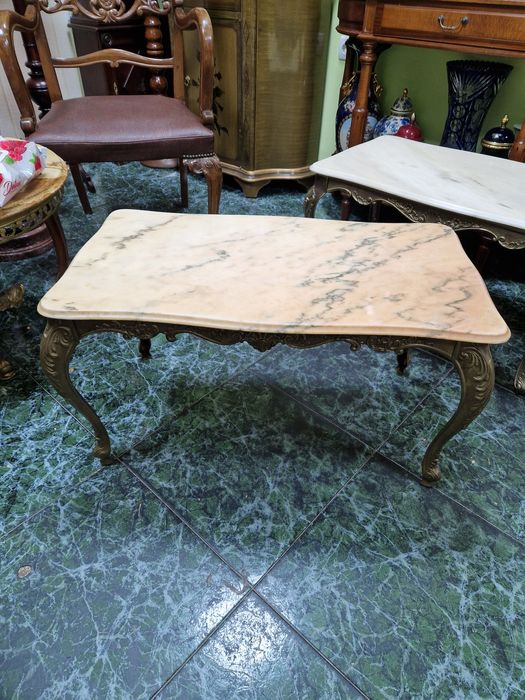 Чудесна английска бронзова белгийска масичка с оникс