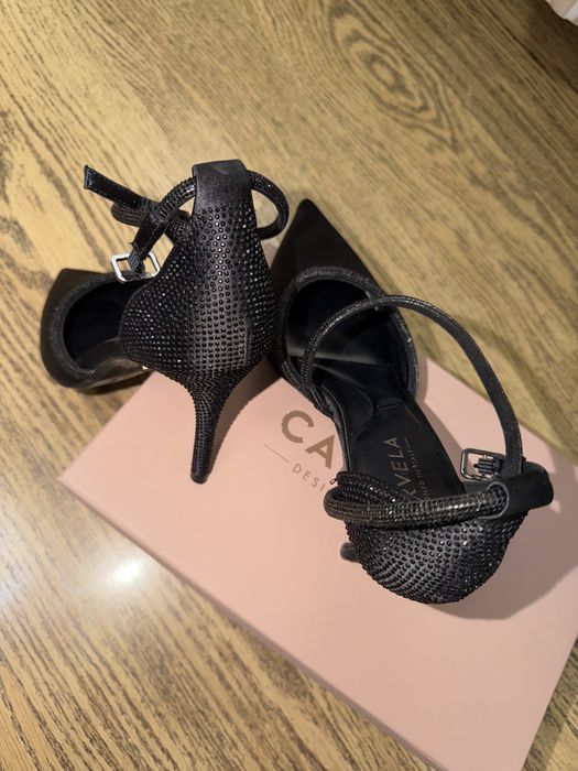 Дамски обувки на ток Carvela.
