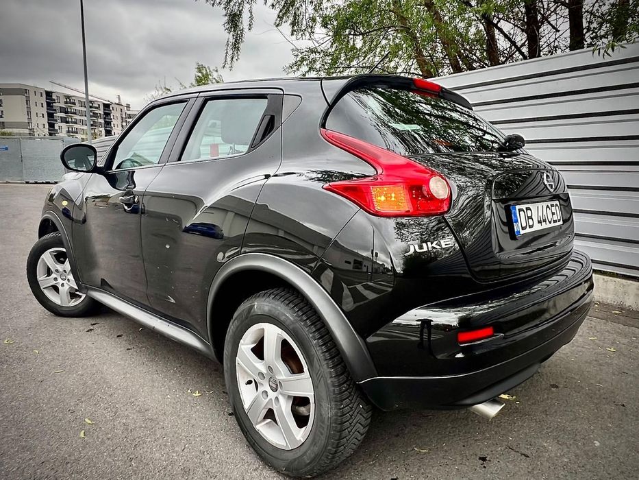 Mașina Nissan Juke