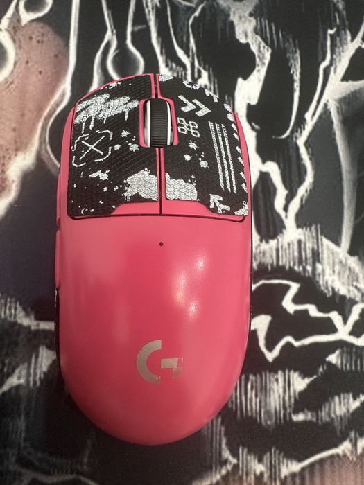 Продам игровую мышку Logitech Superlight 2