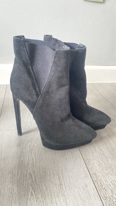 Замшевые ботильоны