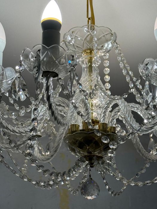 Хрустальная люстра