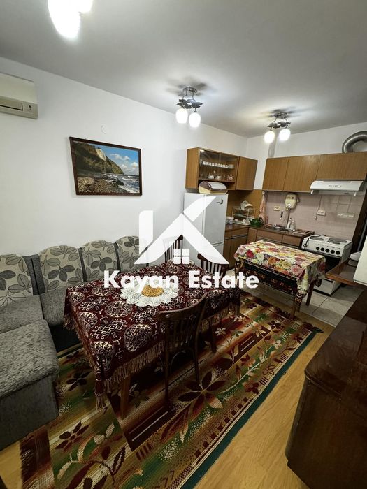 Дава се под наем Тристаен апартамент в Бургас, Център - 90 кв.м за 400 € - Снимка #3