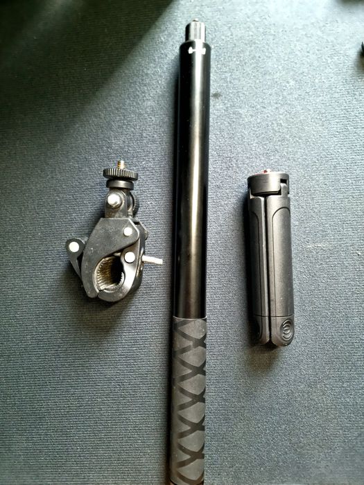 Insta360 X3 cu multe accesorii, ca nou