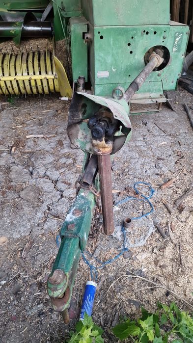 Presa John Deere 342A