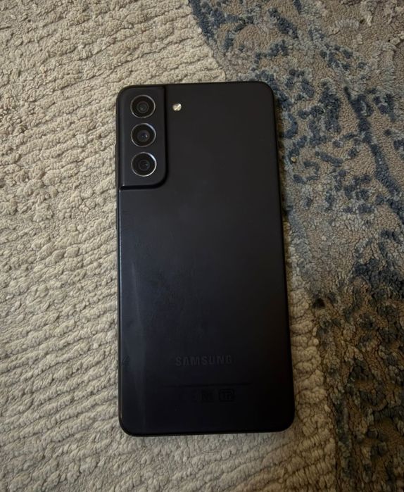 Samsung S21Fe в хорошем состоянии