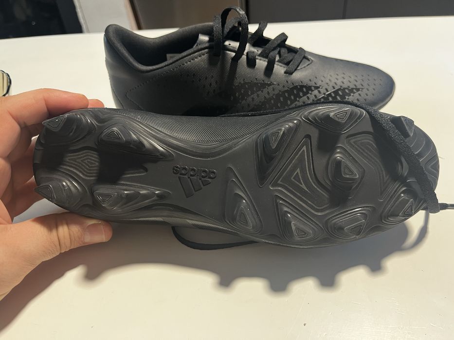 Футболни бутонки ADIDAS PREDATOR accuracy.4