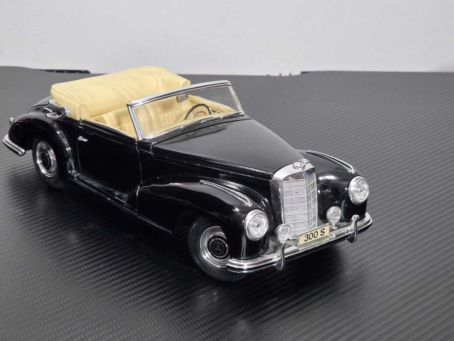 Macheta Auto 1/18 Maisto Mercedes 300S 1955