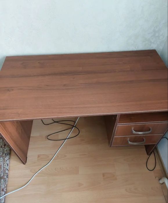 Продам кресло и стол за 45К