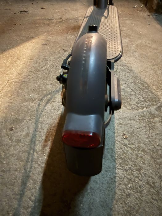 Електрическа тротинетка Xiaomi Mi Electric Scooter 1S