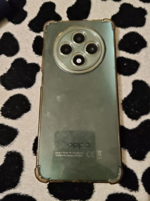 vând oppo reno 12 F5G